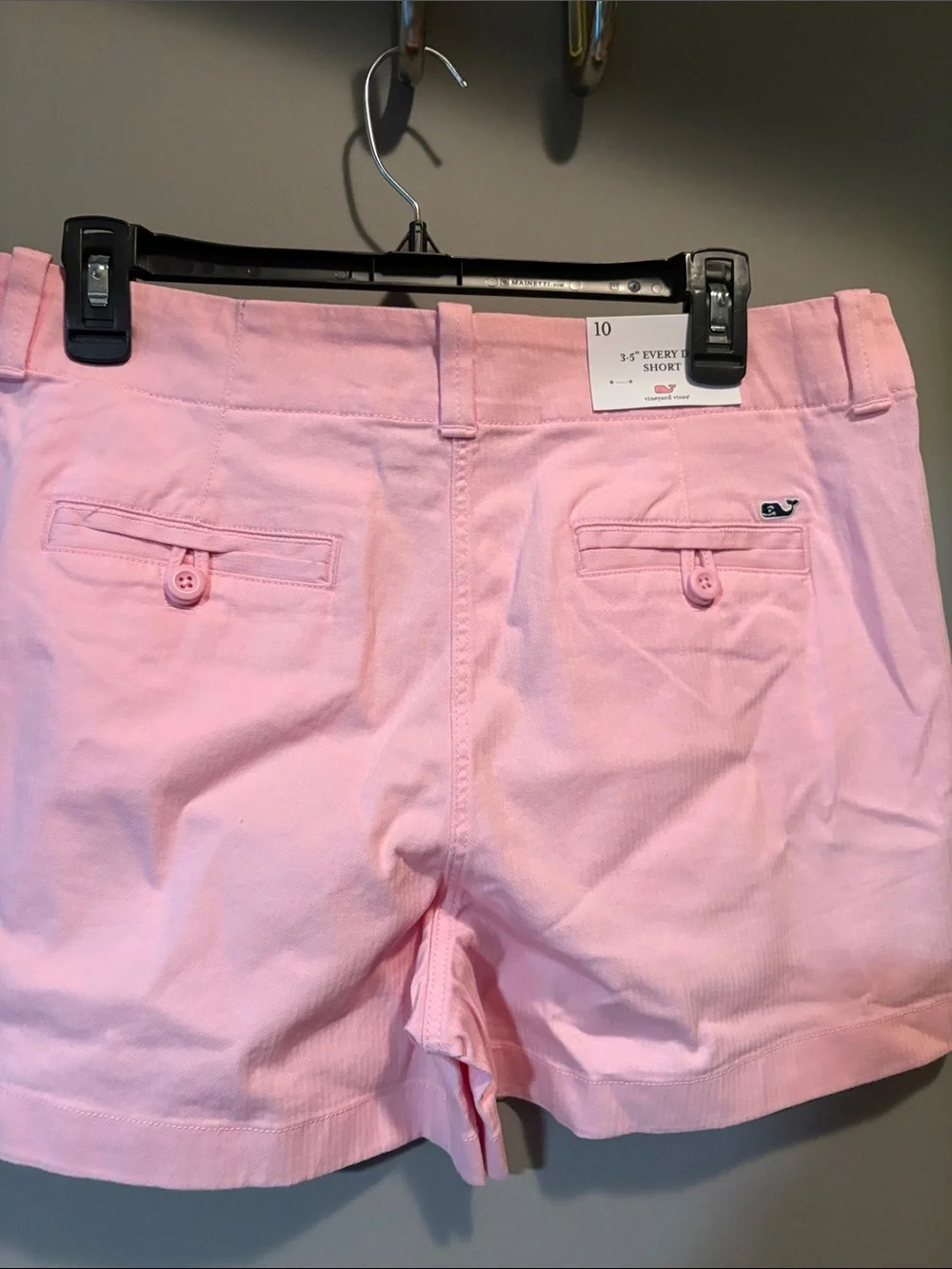 Vineyard Vines feminine hem